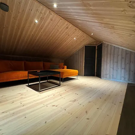 Roaldsida Retreat ストランダ